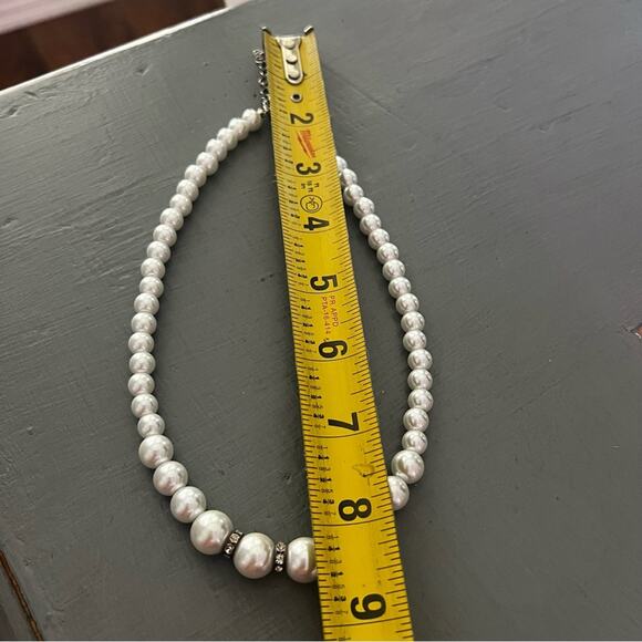 Faux Pearl Beaded Necklace - Picture 4 of 6